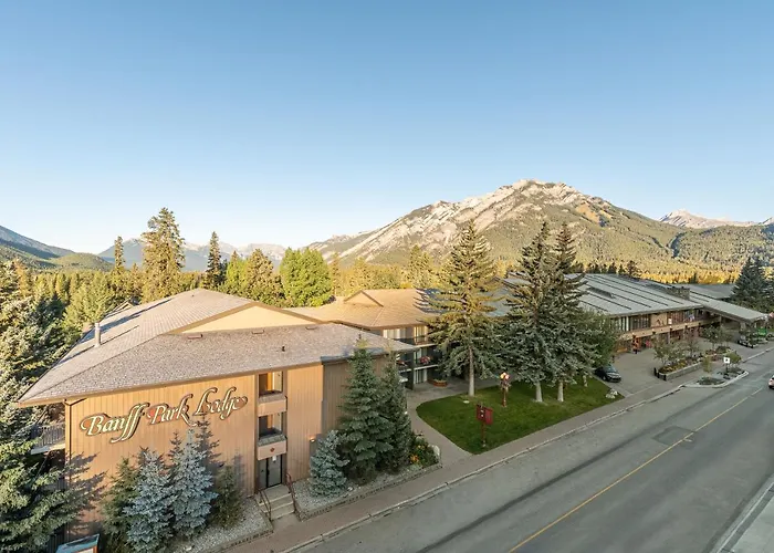 Banff Park Lodge